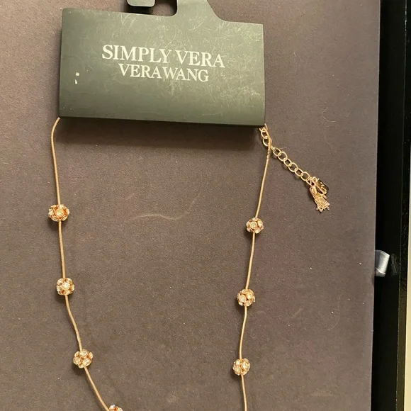 Simply Vera Wang NWT - Rose Gold Station Necklace - Women Jewelry - Picture 4 of 7